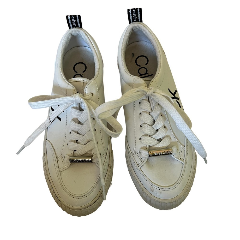 Calvin Klein White Tennis Shoes Lace Up EXCELLENT  5.5​